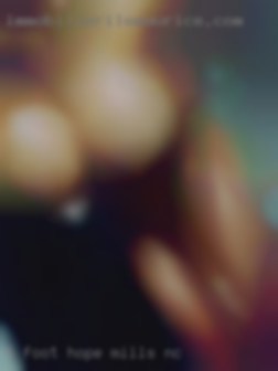 6 foot, athletic, discreet Hope Mills, NC professional. 6 foot, athletic, discreet Hope Mills, NC professional.